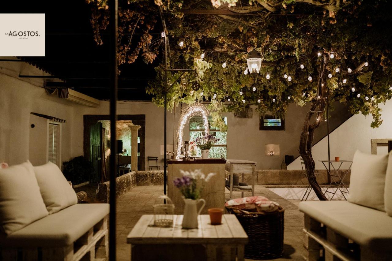 Os Agostos Bed & Breakfast Exterior photo